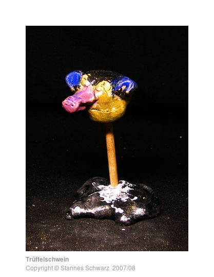 Bunte Nasenfigur aus Ton von einem 4. Klässler