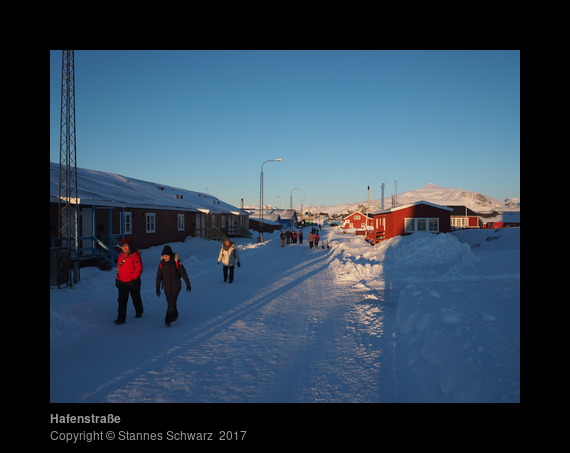 Grönländisches Straßenbild, Nanortalik